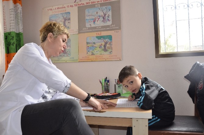 Okuma aşkıyla otizmi yendi