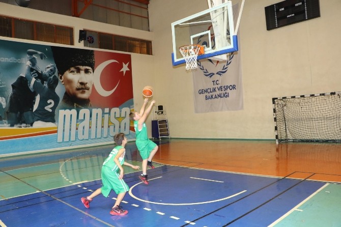Geleceğin basketbol yıldızlarına sıkı eğitim