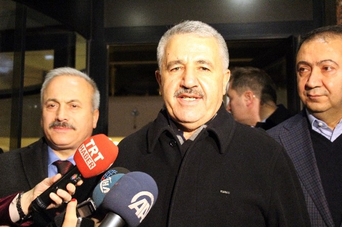 Ulaştırma Bakanı Arslan TBMM Başkanı Kahraman’ı ziyaret etti
