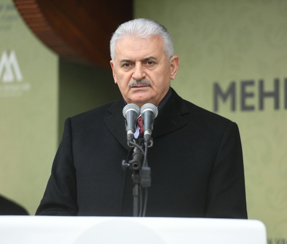 Başbakan Yıldırım: “PTT yarım milyar civarında kar ediyor”