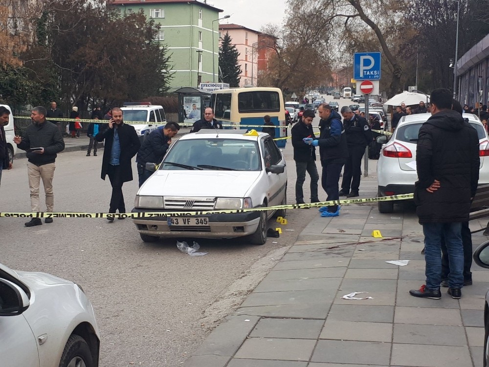 Başkent’te otomobile silahlı saldırı: 1 ölü, 1 yaralı