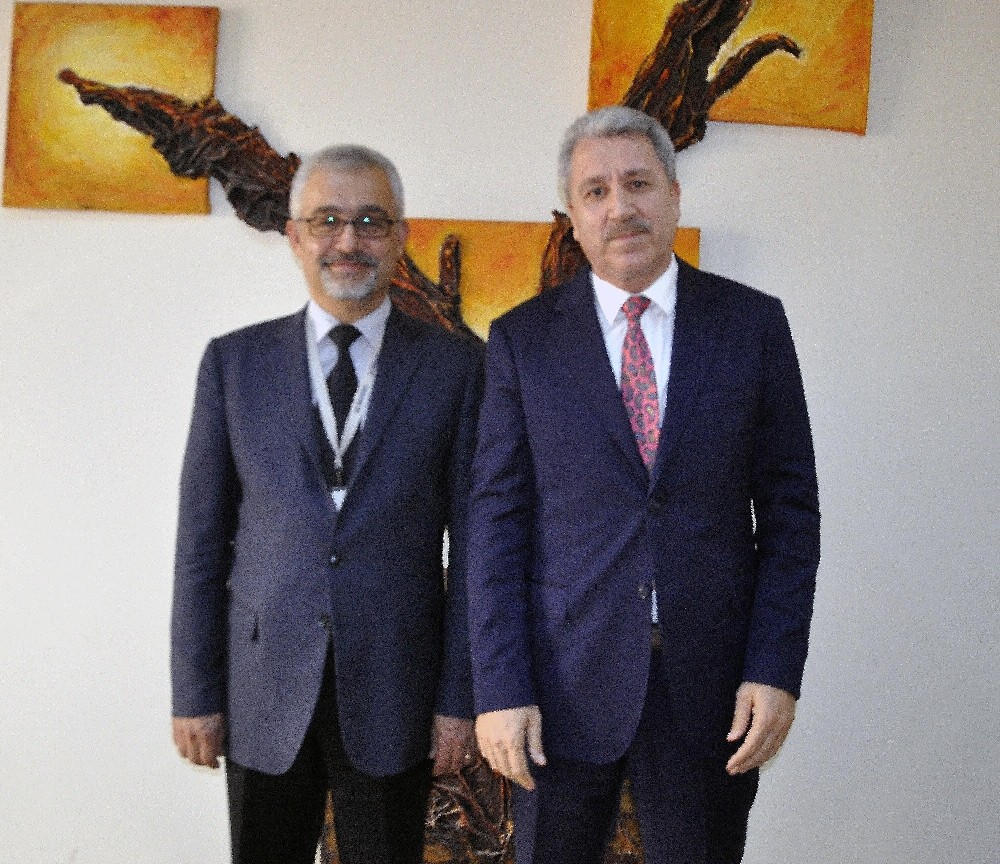 Rektör Budak’tan kanserde devrim gibi buluş yapan ekibe teşekkür
