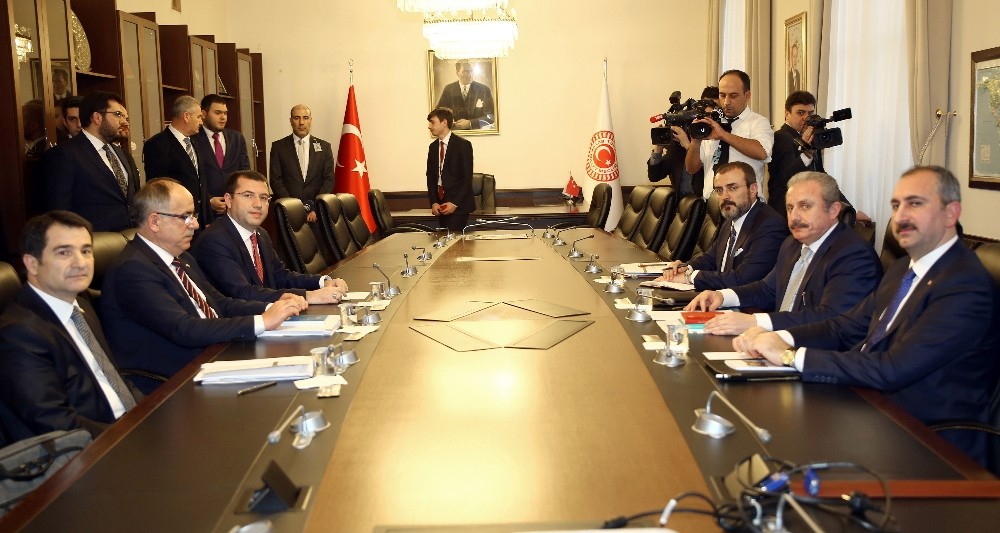 AK Parti ile MHP arasındaki ittifak görüşmeleri başladı