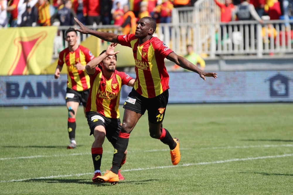 Göztepe’de Demba Ba rüzgarı