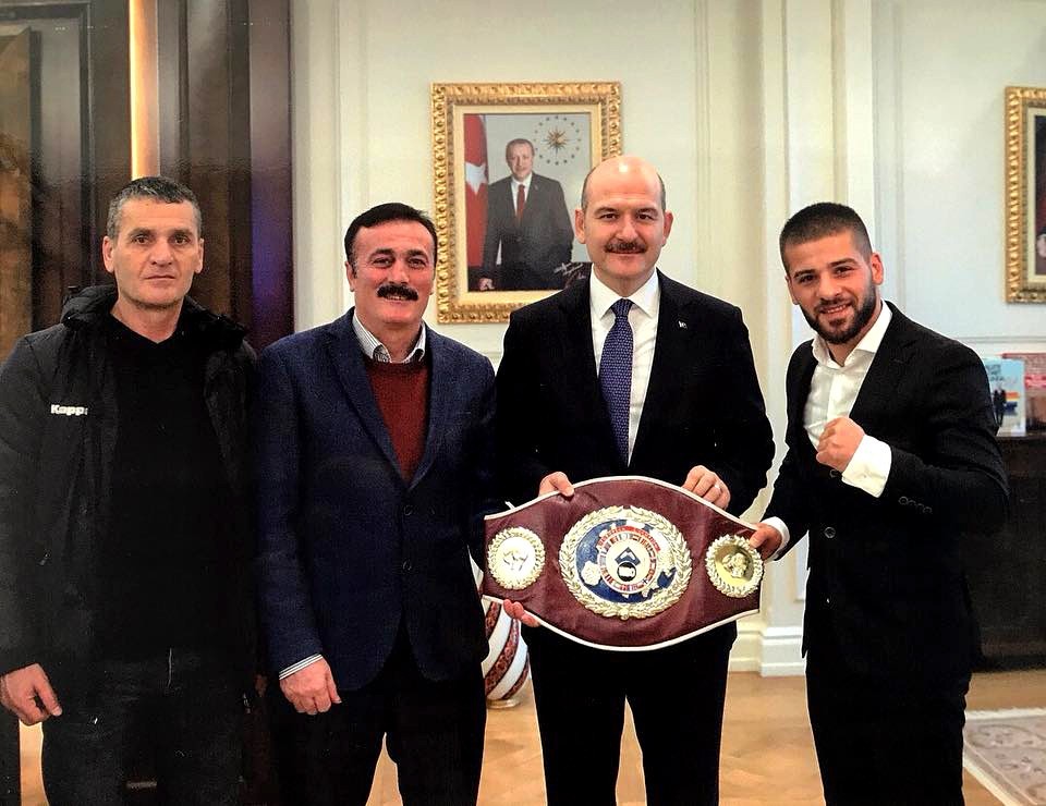 Süleyman Soylu’dan boks sporuna destek