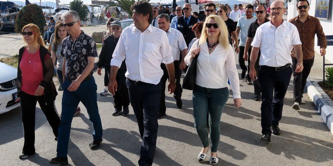 MUTLULUK HAREKETTE