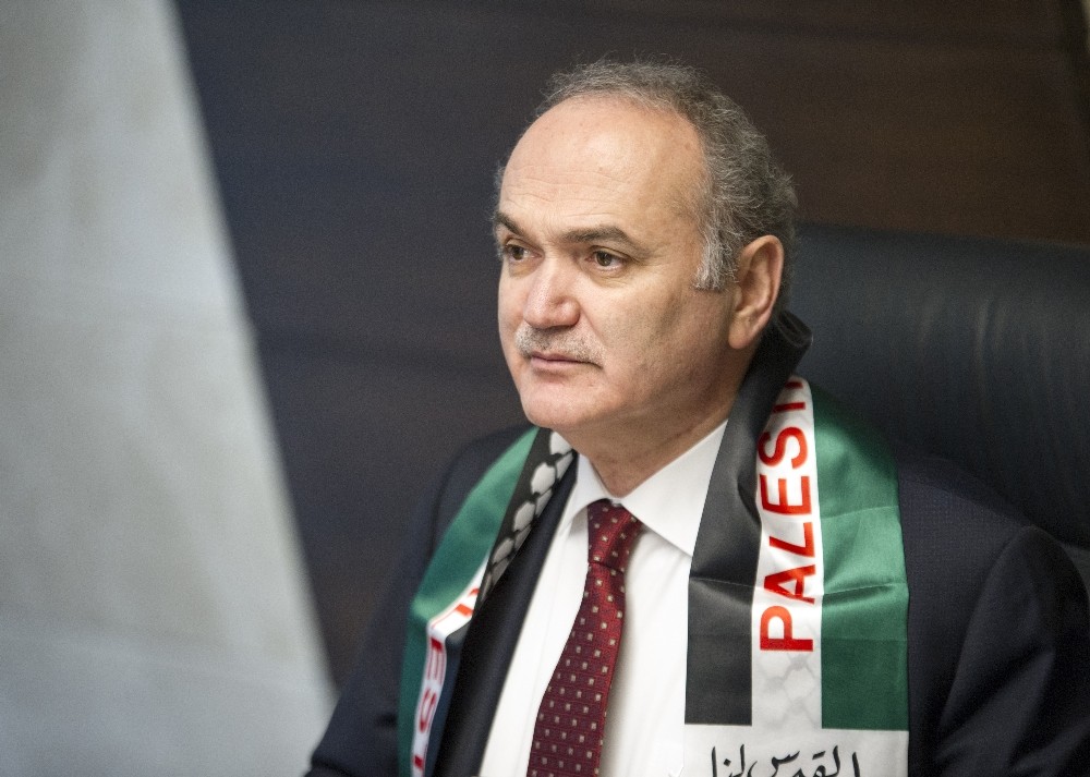 Bakan Özlü down sendromlu Filistinli Muhammed’i kabul etti
