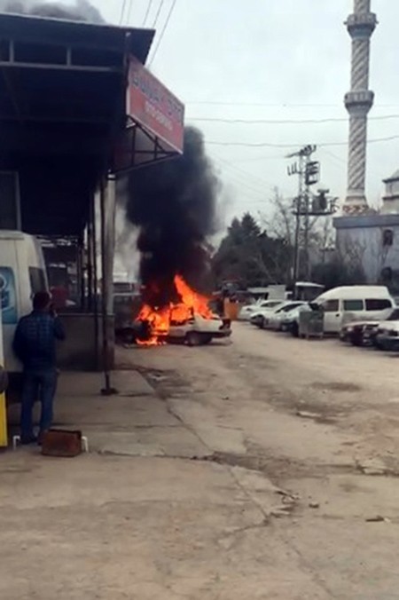 Tamirciye kızdı, kendi arabasını yaktı