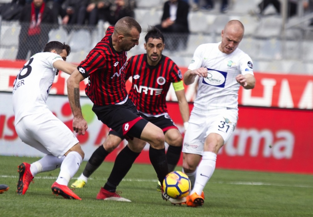 Spor Toto Süper Lig: Gençlerbirliği: 1 - TM Akhisarspor: 1 (Maç sonucu)
