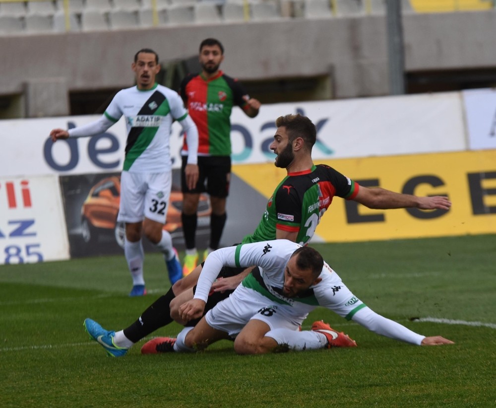 TFF 2. Lig: Karşıyaka: 0 - Sakaryaspor: 1
