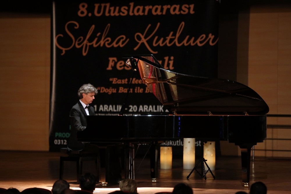Kutluer ve Kowalski aynı sahnede buluştu