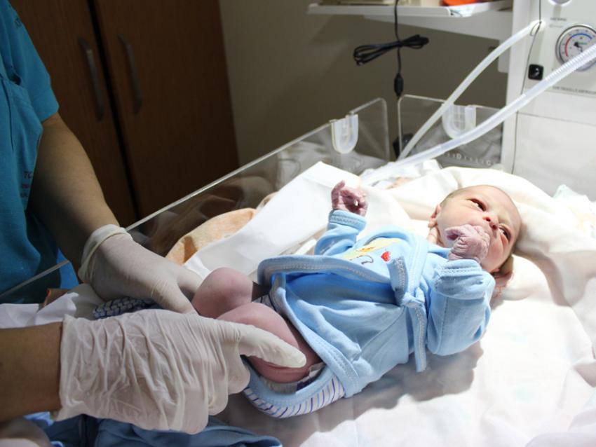 İzmir Sağlığının Gözbebeği’nin İlk Bebeği