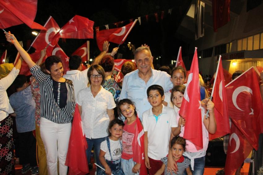 Ödemiş, demokrasi nöbetini sürdürüyor