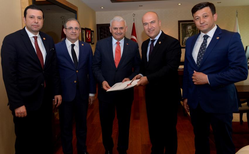 THY İZMİR'E AYRI ÖNEM VERMELİ