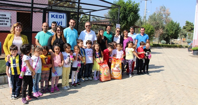 Barınağın minik ziyaretçileri