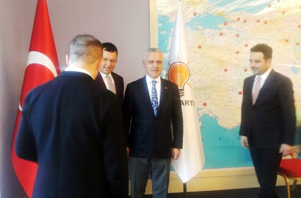 İzmir AK Parti’de 6 ilçenin daha başkanı netleşti