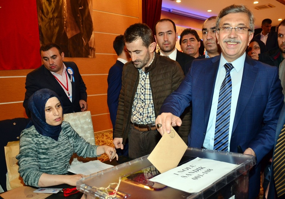 AK Parti Pursaklar 4. Olağan İlçe Kongresi yapıldı