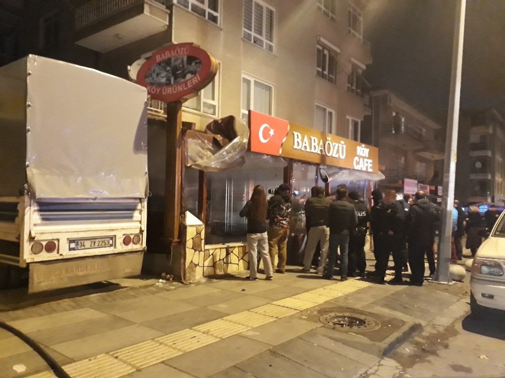 Başkent’te iş yeri yangını