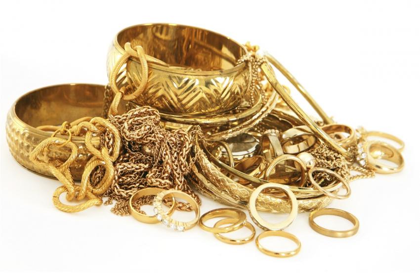 ALTIN ZİRVEYE ÇIKTI