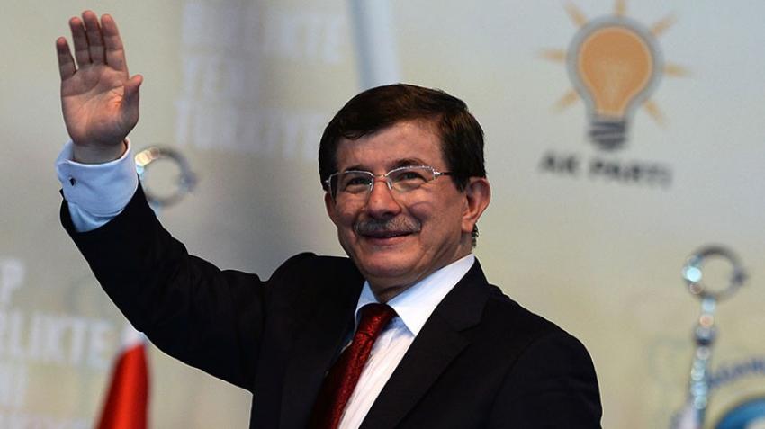 Davutoğlu'ndan Binali Yıldırım'a tebrik telefonu