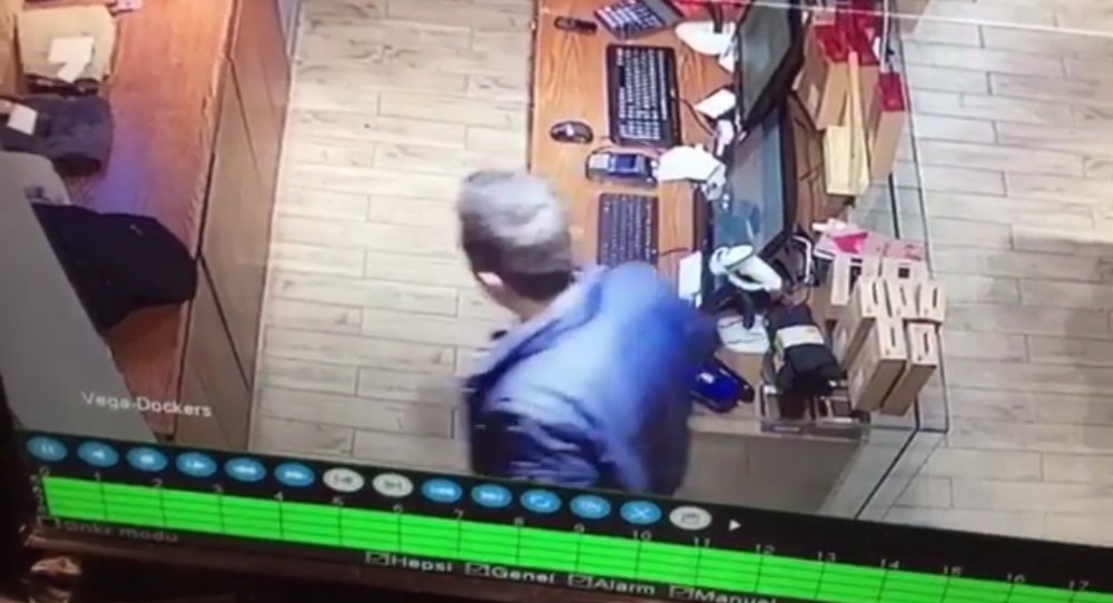 Telefon hırsızı güvenlik kamerasına yakalandı