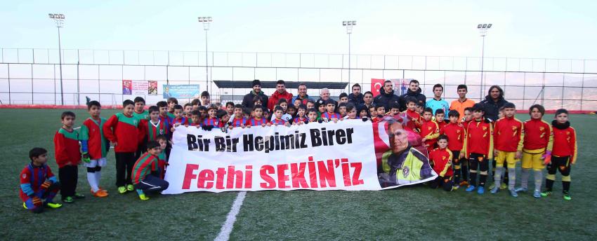 ŞEHİT FETHİ SEKİN FUTBOL TURNUVASI BAŞLADI