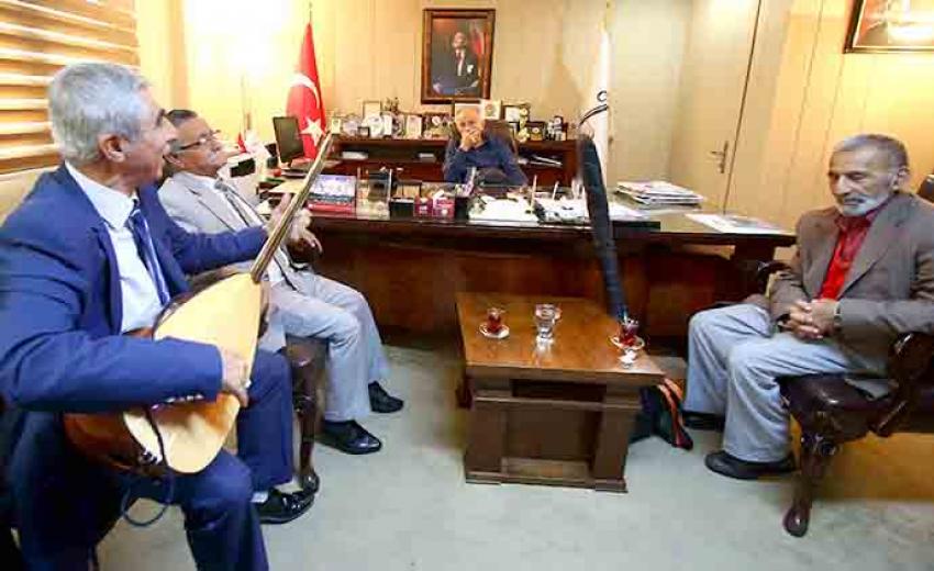 AŞIKLAR DERTLERİNİ MANİLERİYLE DİLE GETİRDİ