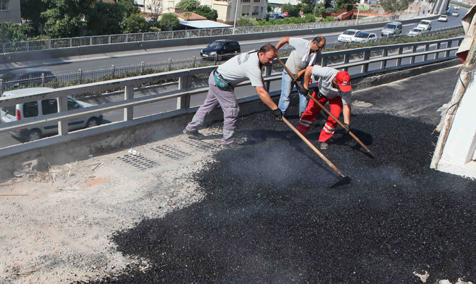 BAYRAKLI'DA FEN İŞLERİ SEFERBERLİK BAŞLATTI