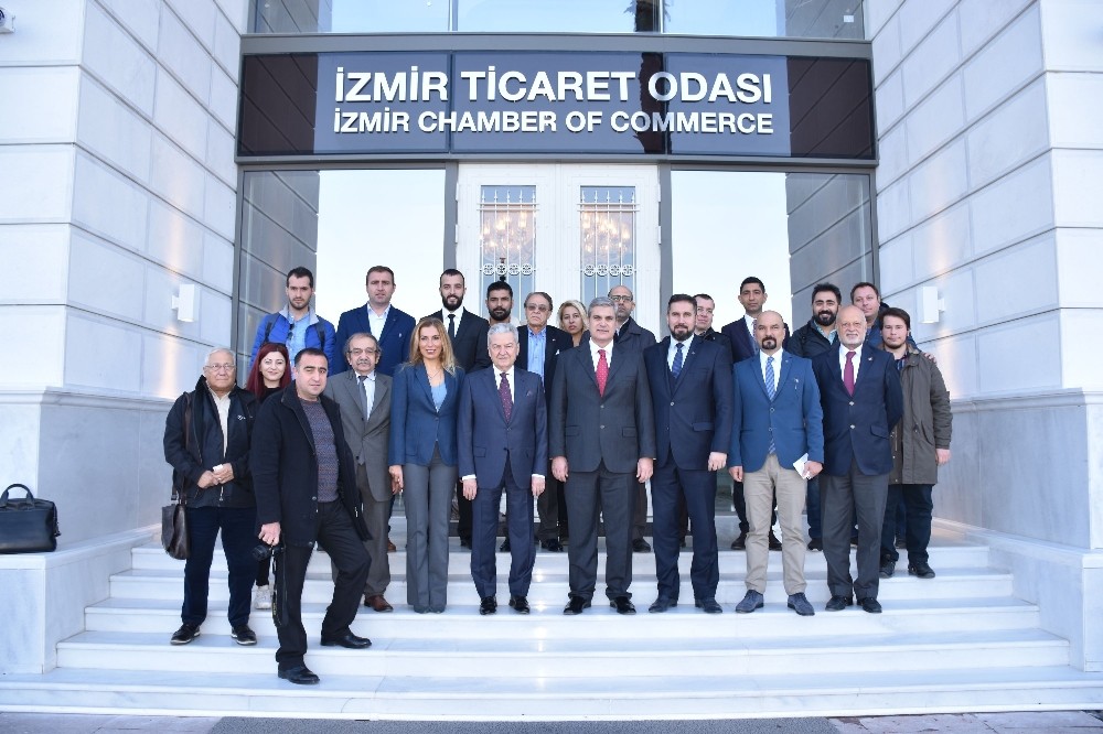 İTO binasını tanıtan Demirtaş, eski binanın eğitime ayrıldığını açıkladı