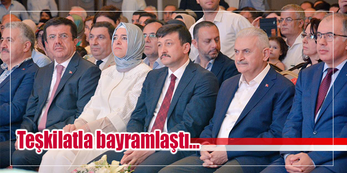 Başbakan Yıldırım partililerle bayramlaştı