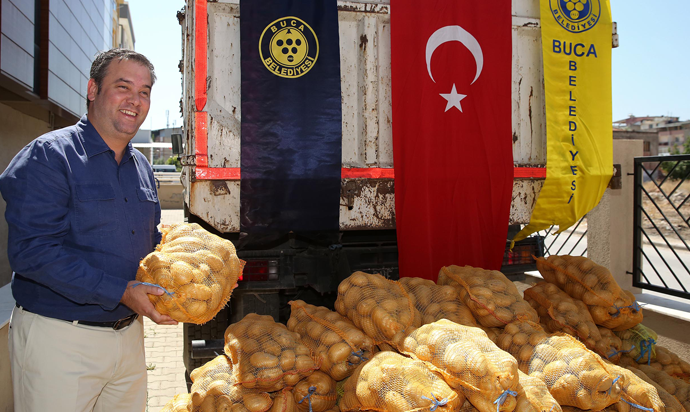 Ödemişli üreticiye Buca’dan can suyu