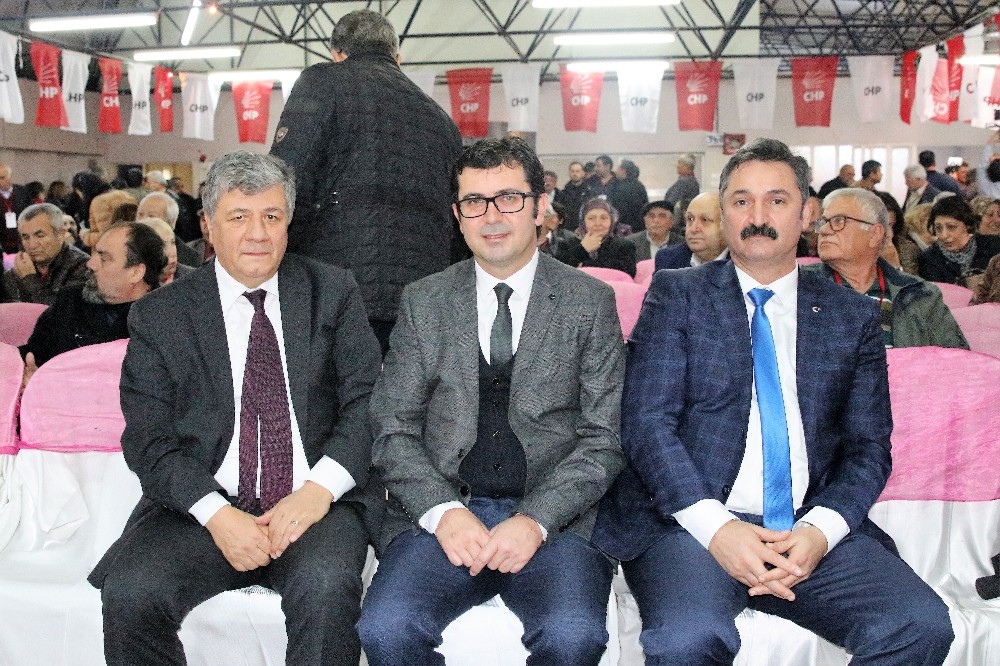 CHP Bergama’da yeni başkan Mehmet Ecevit Canbaz oldu
