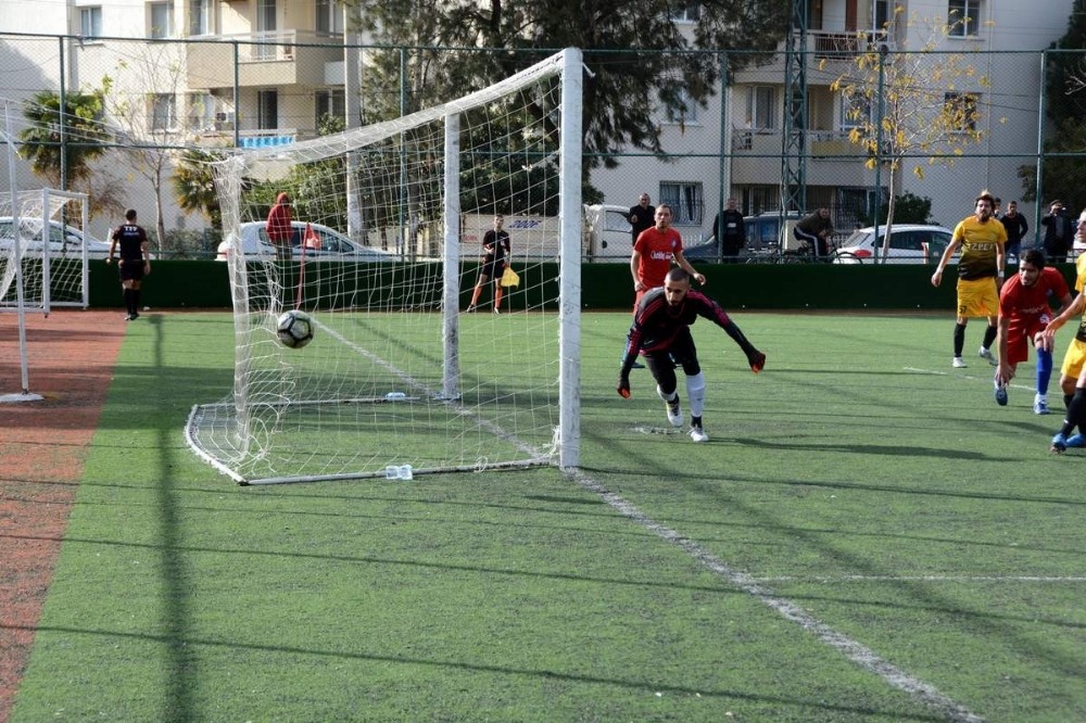 Aliağaspor deplasmanda rahat kazandı