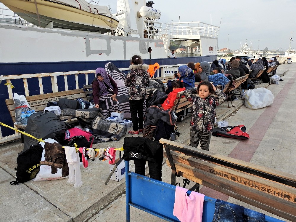 Ege’de can pazarı: 60 göçmen son anda kurtarıldı