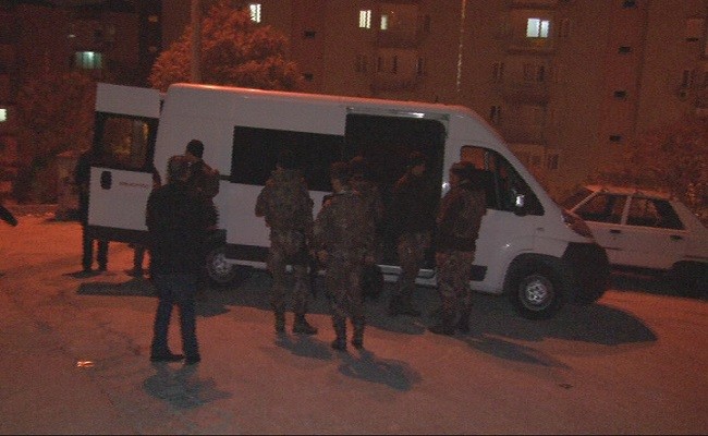 3 ÇOCUĞUNU REHİN ALINCA ÖZEL HAREKAT DEVREYE GİRDİ