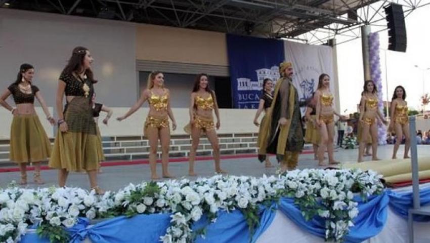 ÇIPLAK DANS ŞİKAYETİ DEKANI YERİNDEN ETTİ