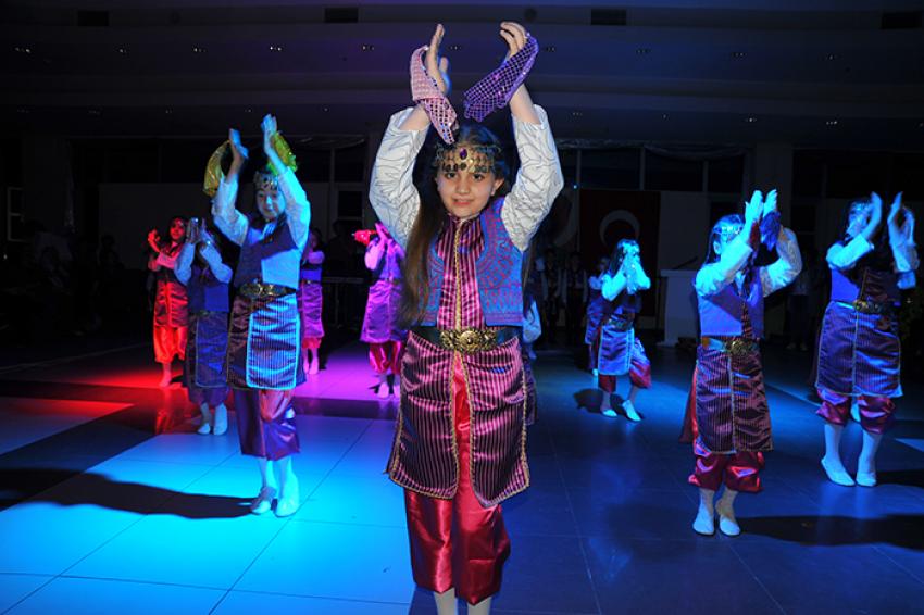 MİSAFİR ÇOCUKLARLA 23 NİSAN COŞKUSU