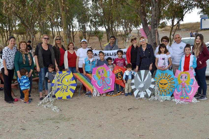 FOÇA’YI ÇOK SEVİYORUZ !’ DEDİLER
