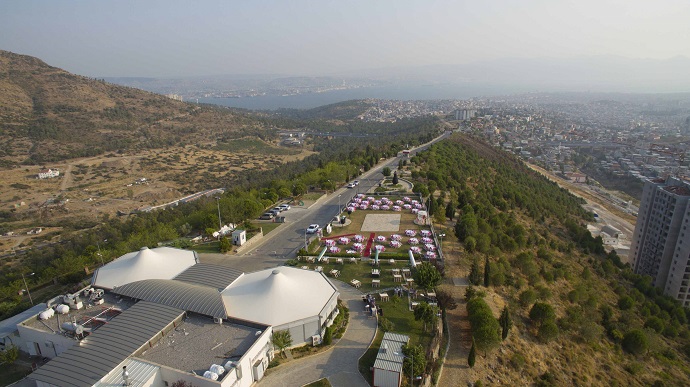 Bayraklı “Parklarıyla” güzel