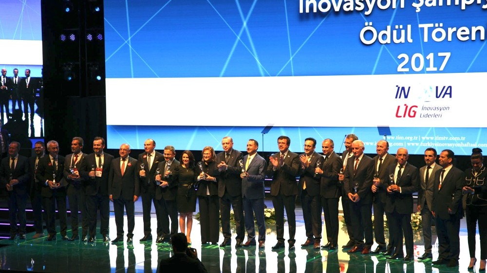 Propolis üreticisi BEE’O İnovaLİG ödülünü aldı