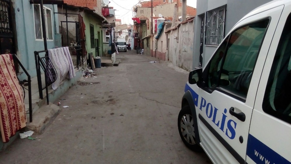İzmir’de iki aile arasında silahlı kavga: 6 yaralı