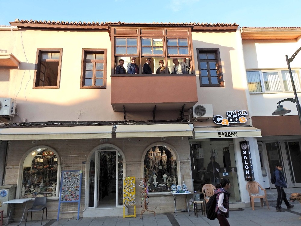 Çeşme CHP, yeni yılda yeni yerinde