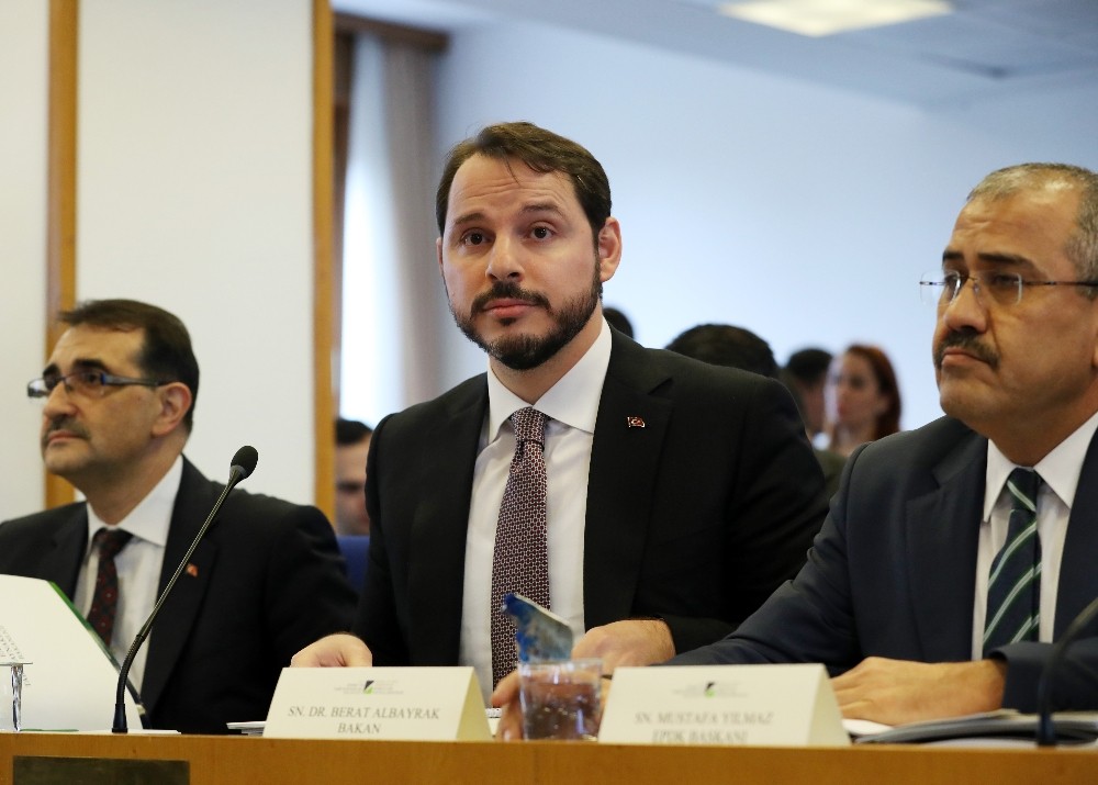 Bakan Albayrak: “Petrol ve doğalgaz aramacılığında aktif bir strateji izleyeceğiz