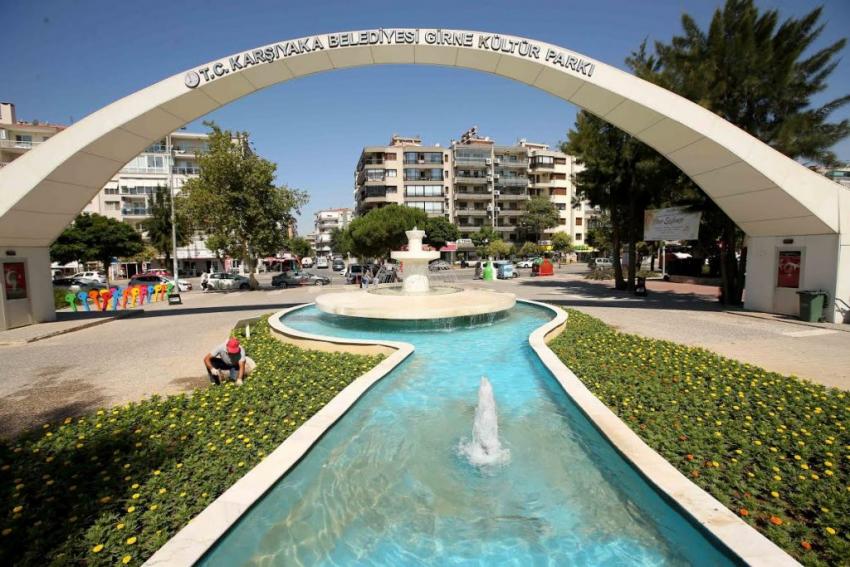 KARŞIYAKA 300 BİN ÇİÇEKLE SÜSLENİYOR