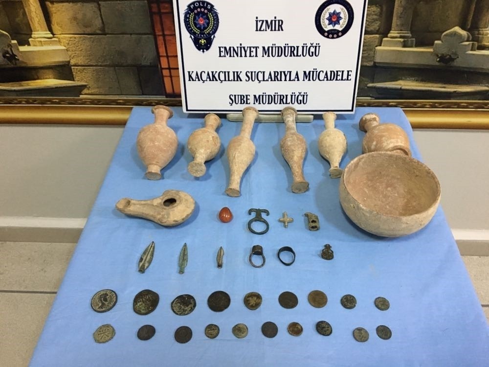 Tarihi eser kaçakçısı 37 adet eserle yakalandı