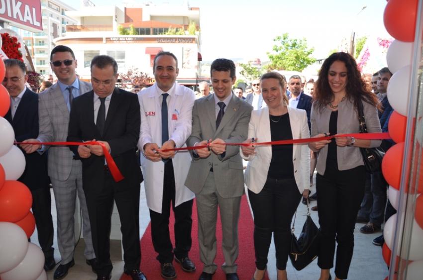 EN Eczanelerin İlk Halkası İzmir'de Açıldı
