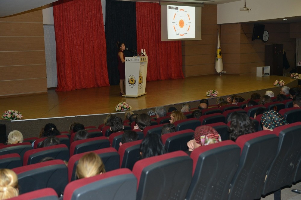 Çiğli’de vatandaşlara obezite ve diyet anlatıldı