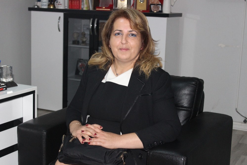 CHP İZMİR'E İKİNCİ ADAY: CANAN TAPKAN