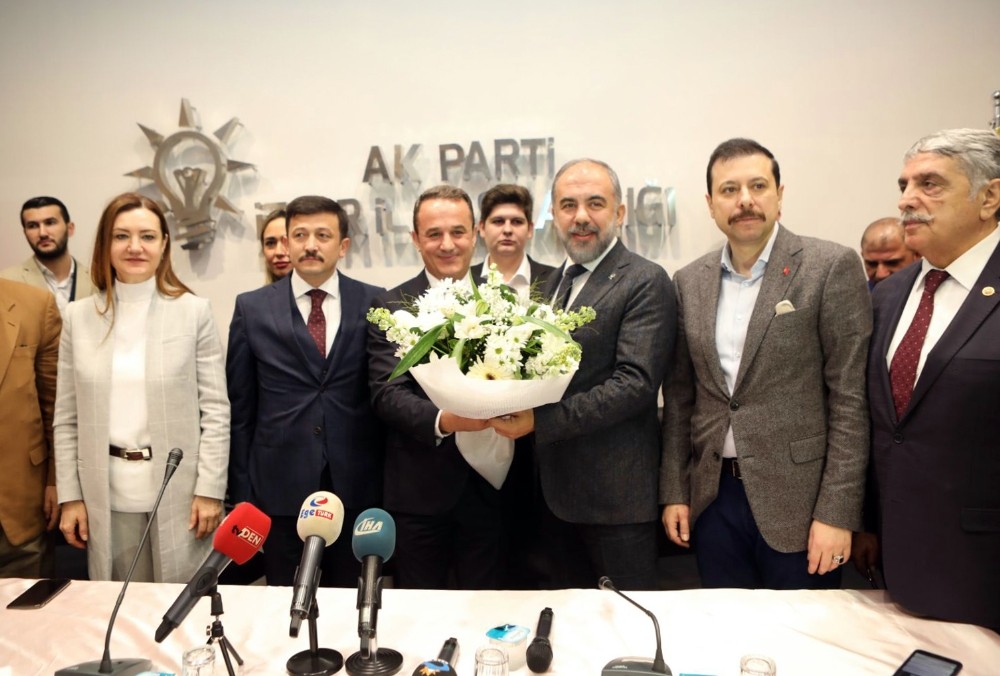 AK Parti İzmir’de Şengül dönemi başladı