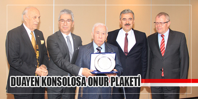 İZMİRLİ FAHRİ KONSOLOSLAR VEDA YEMEĞİNDE BULUŞTU